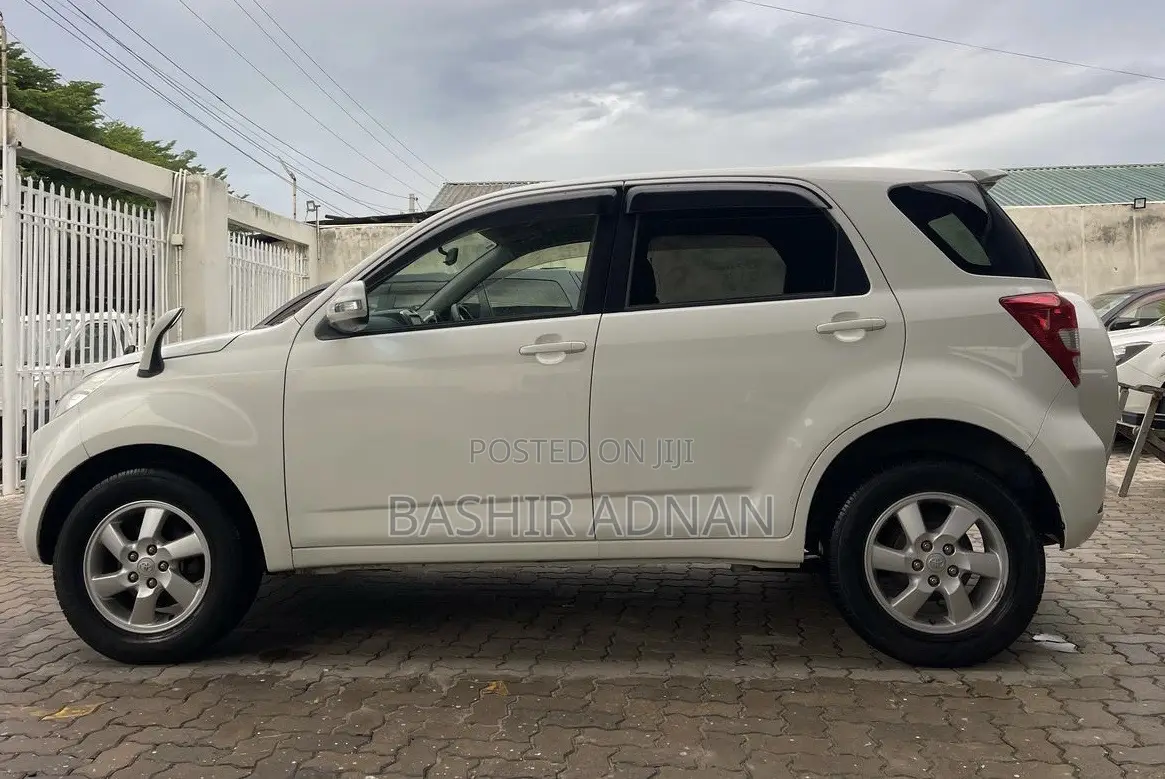 Toyota Rush 1.5 RWD 2009 White