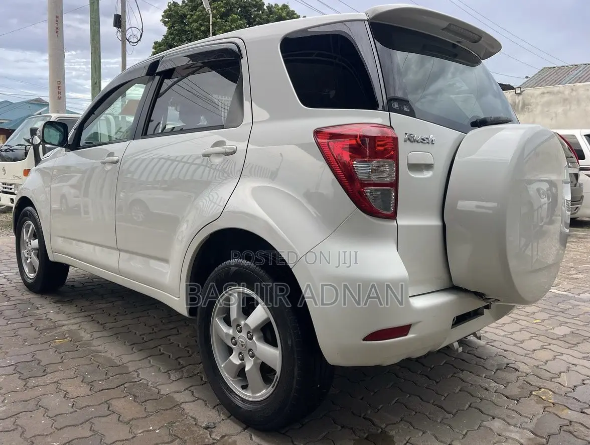 Toyota Rush 1.5 RWD 2009 White