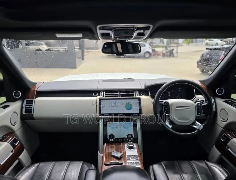Land Rover Range Rover Vogue 2015 White