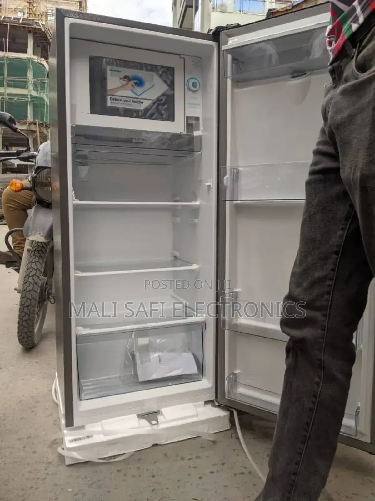 Hisense Refrigerator In Water Dispenser Liter 235