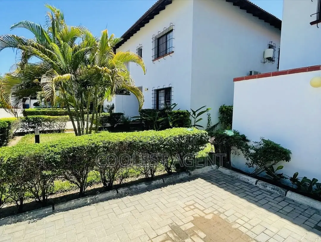Furnished 4bdrm Villa in Coolest Estate, Oyster Bay for rent