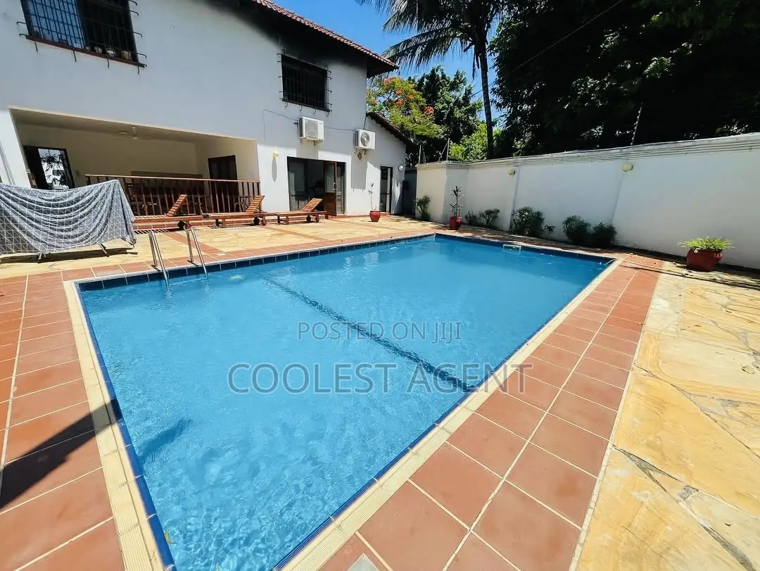 Furnished 4bdrm Villa in Coolest Estate, Oyster Bay for rent