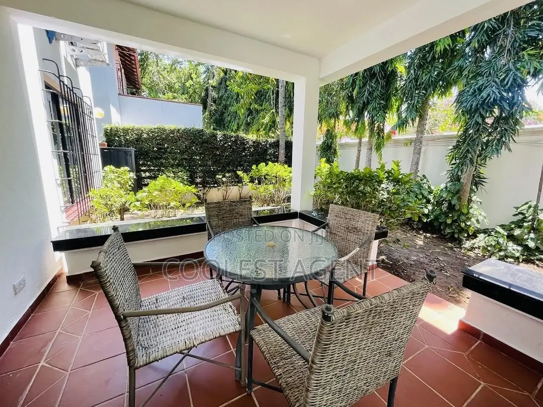 Furnished 4bdrm Villa in Coolest Estate, Oyster Bay for rent