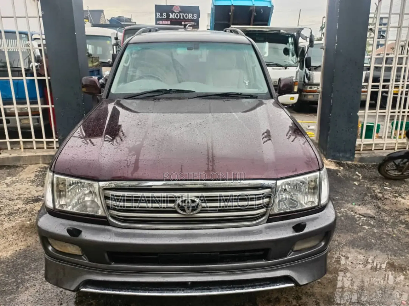 Toyota Land Cruiser 2005 Purple