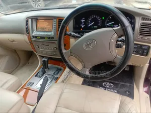 Toyota Land Cruiser 2005 Purple