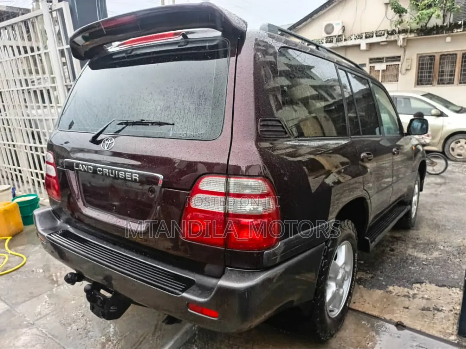 Toyota Land Cruiser 2005 Purple