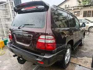 Toyota Land Cruiser 2005 Purple