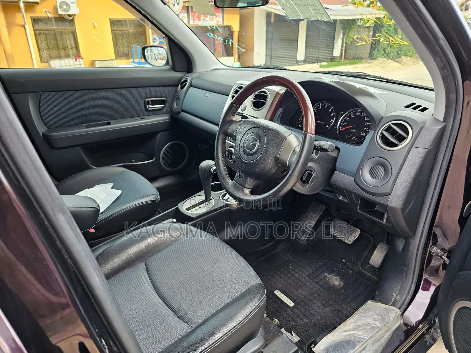 Mazda Verisa 2004 Black