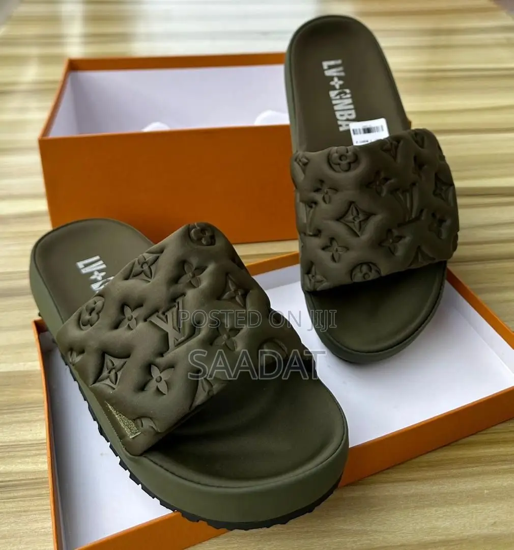 Mujer Louis Vuitton Mule Pool Pillow
