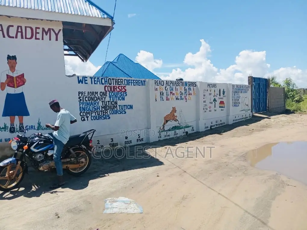 3bdrm House in Coolest Estate, Chanika for sale