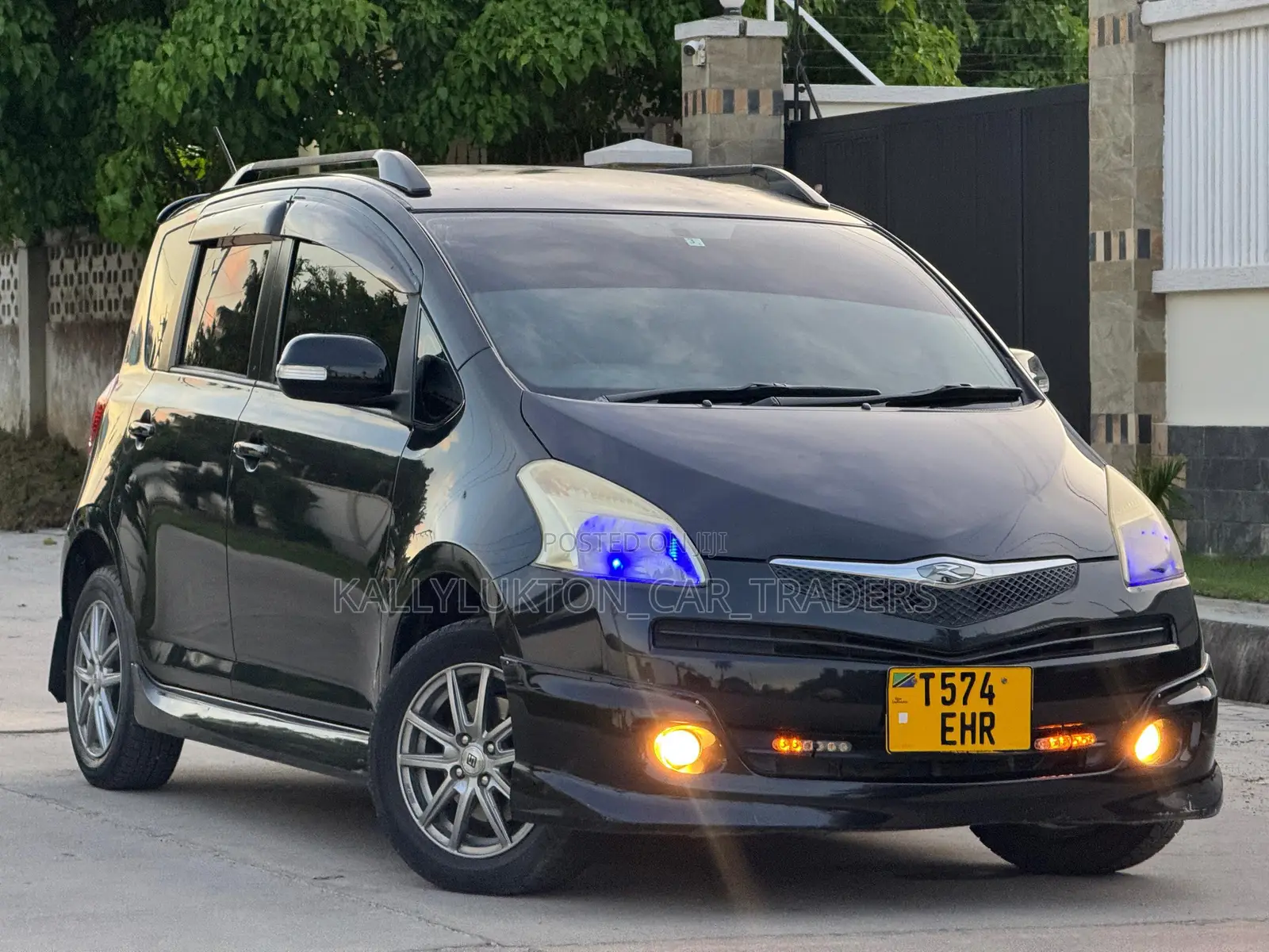 Toyota Ractis 2007 Black