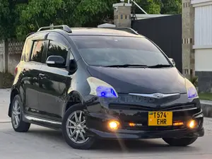 Toyota Ractis 2007 Black