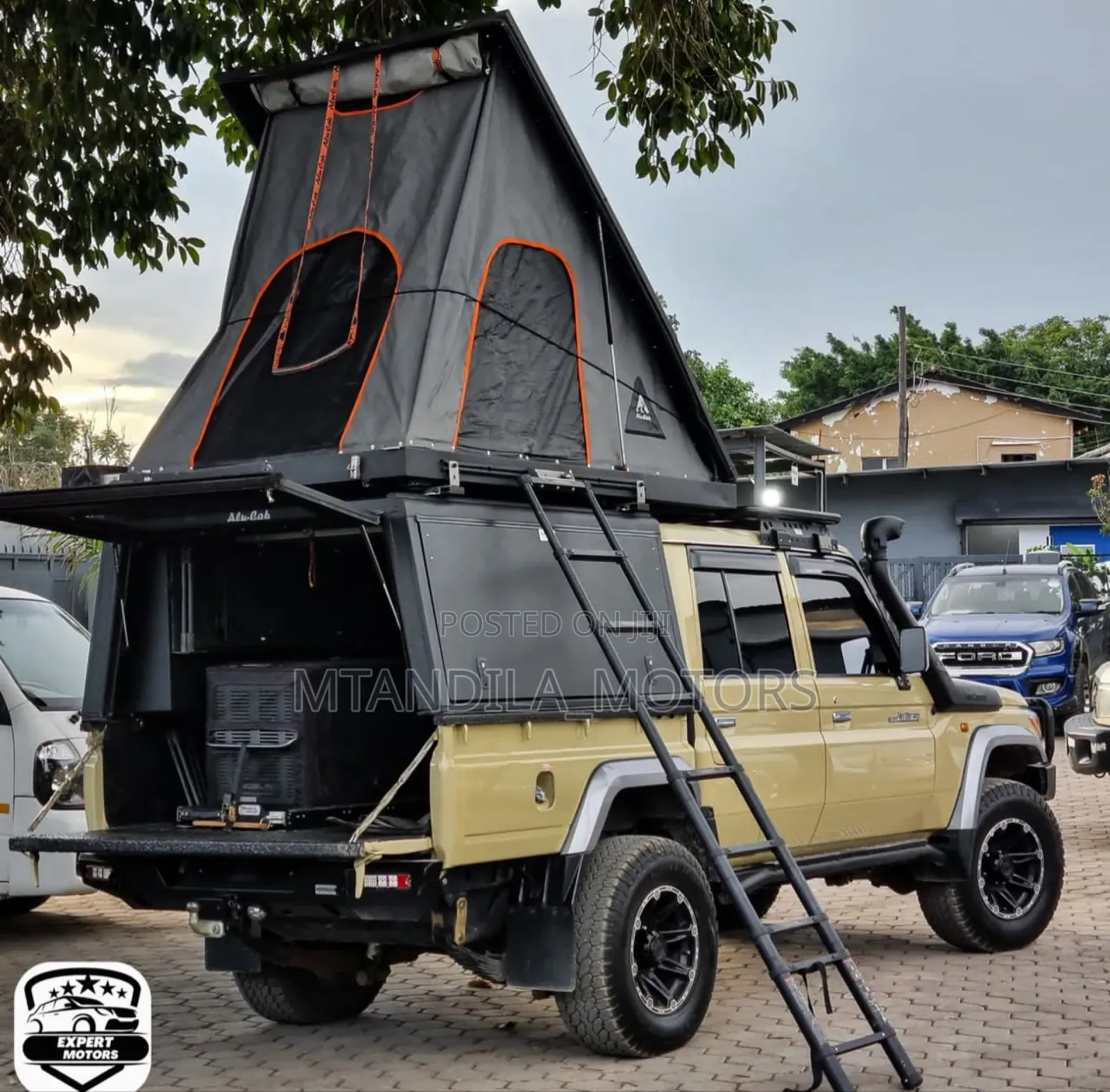 Toyota Land Cruiser 4.5 V8 TD 2019 Beige