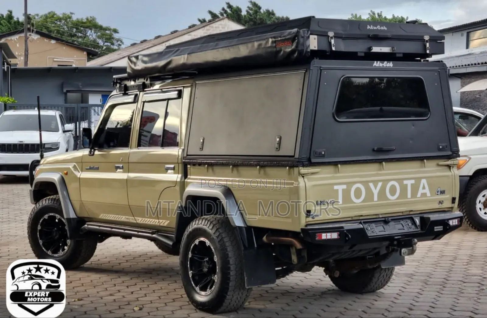 Toyota Land Cruiser 4.5 V8 TD 2019 Beige