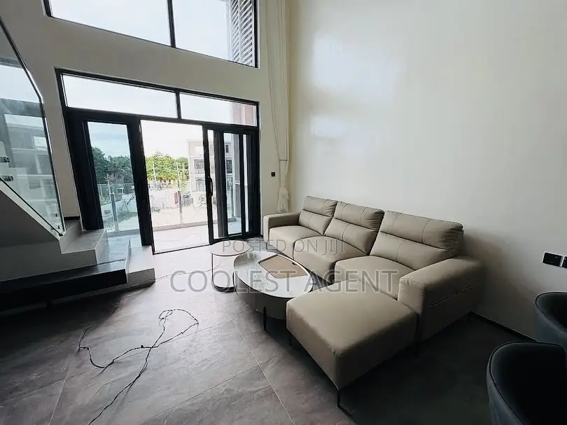 Furnished 1bdrm Duplex in Coolest Estate, Oyster Bay for rent
