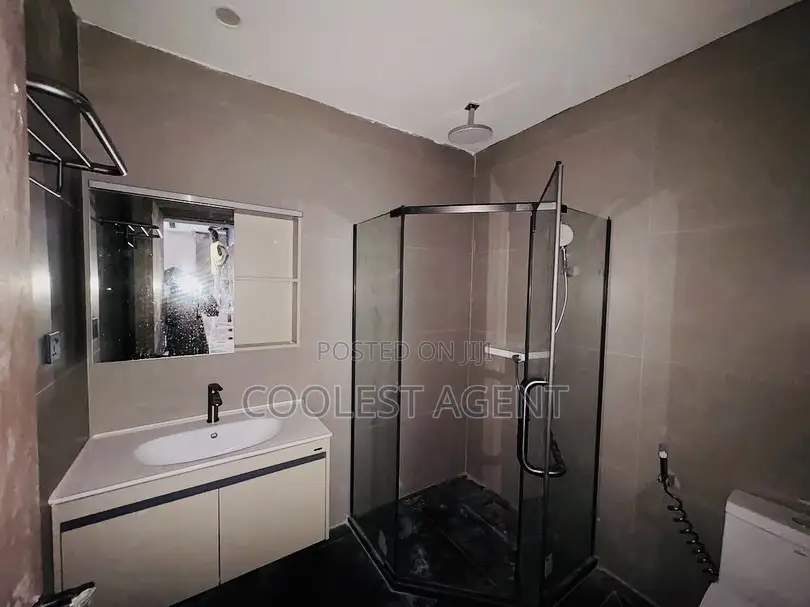 Furnished 1bdrm Duplex in Coolest Estate, Oyster Bay for rent