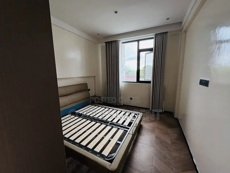 Furnished 1bdrm Duplex in Coolest Estate, Oyster Bay for rent