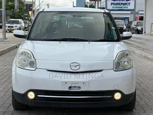 Photo - Mazda Verisa 2008 White