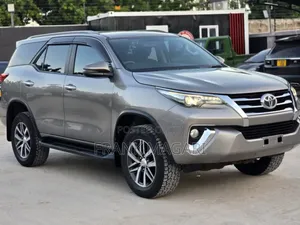 Toyota Fortuner 2018 Gray