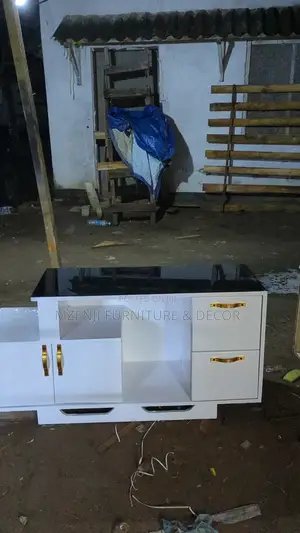Simple Mirrored Showcase Ft 4