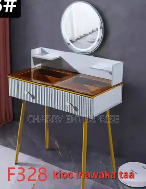 Elegant and Classic Dressing Table and Mirror With Light
