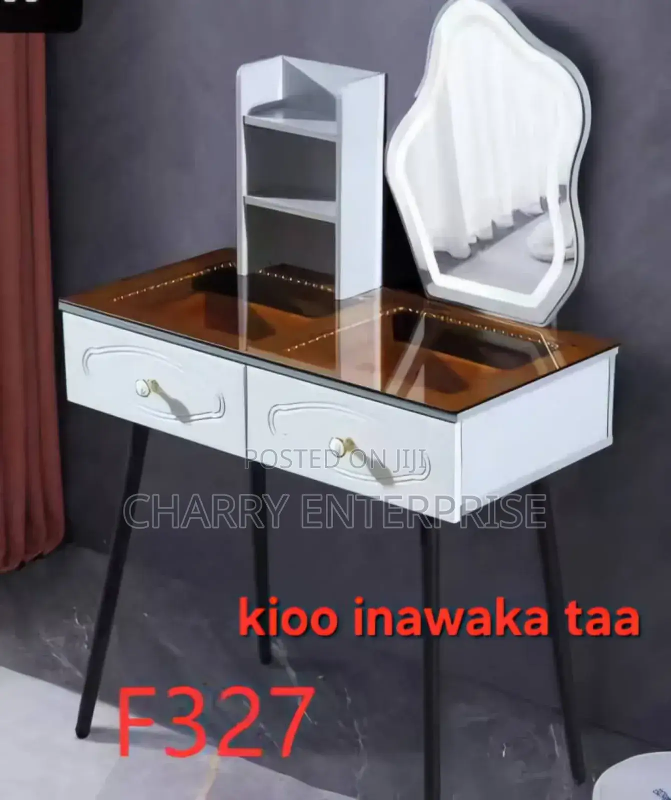 Elegant and Classic Dressing Table and Mirror With Light
