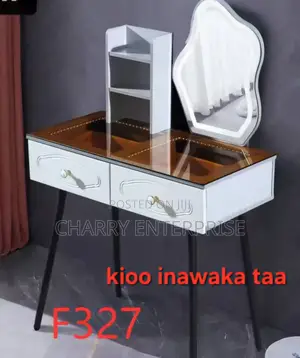 Elegant and Classic Dressing Table and Mirror With Light