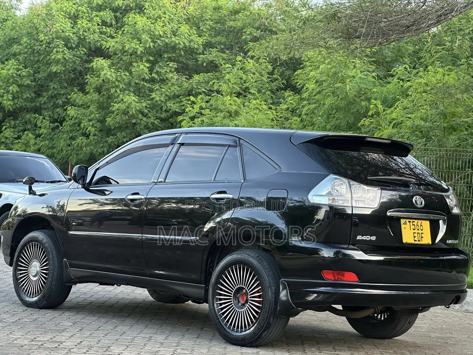 Toyota Harrier 2.4 2007 Black