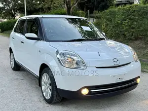 Mazda Verisa 2009 White