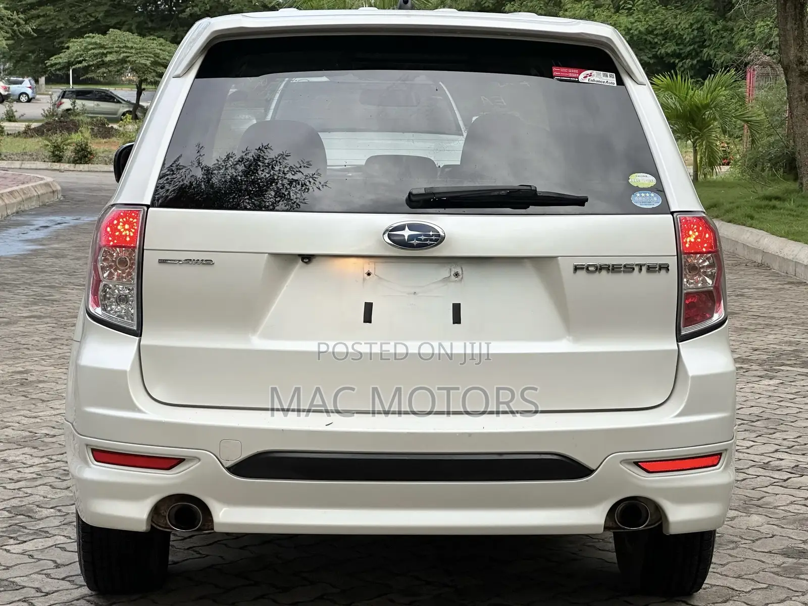 Subaru Forester 2011 Pearl