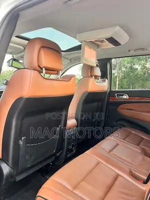 Jeep Cherokee 2012 White