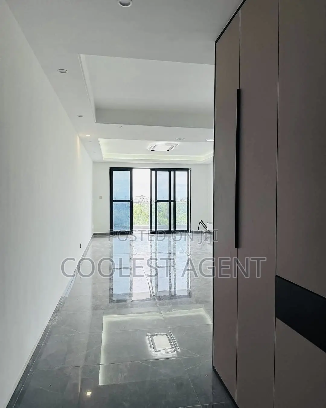 4bdrm Penthouse in Coolest Estate, Masaki for rent