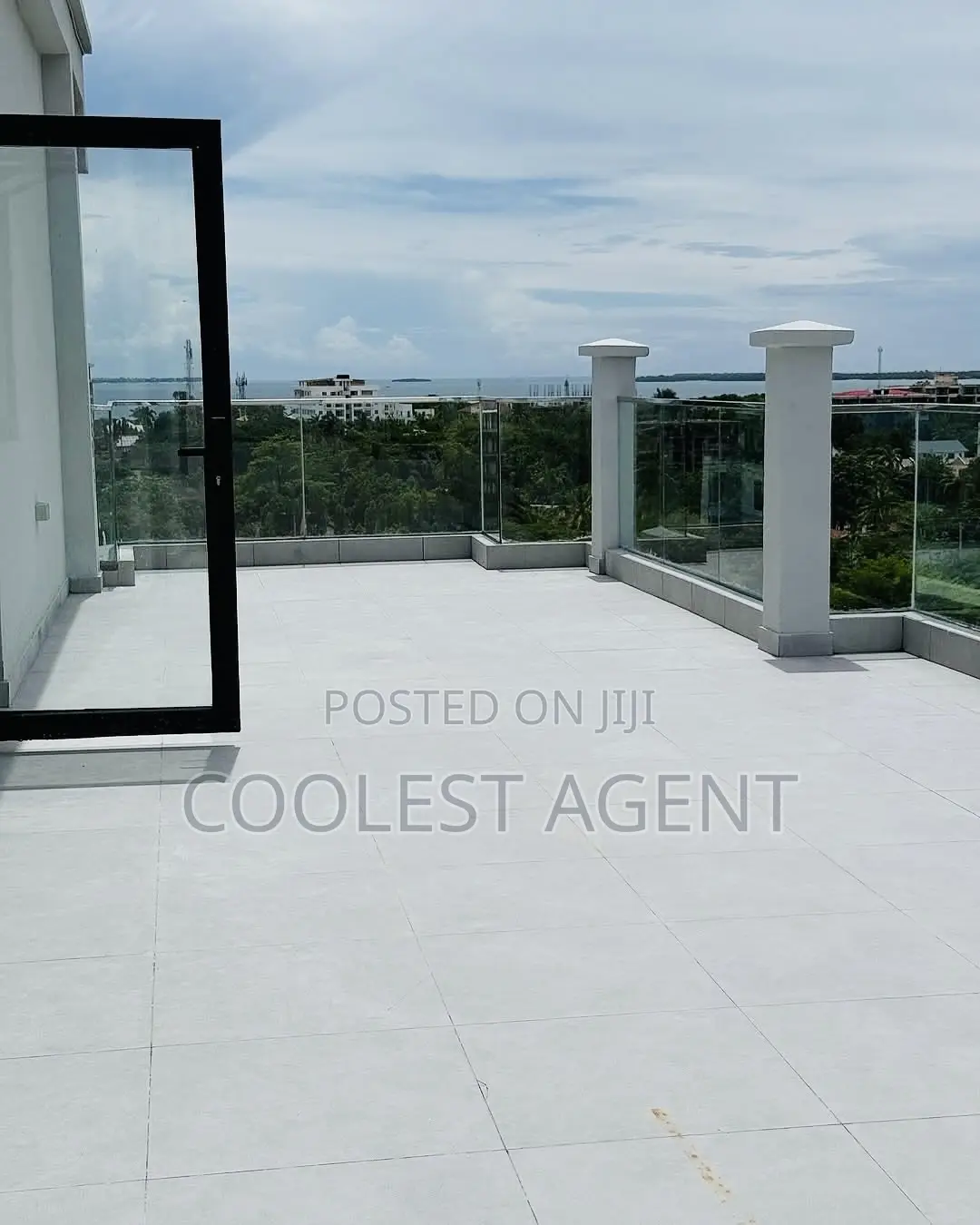 4bdrm Penthouse in Coolest Estate, Masaki for rent