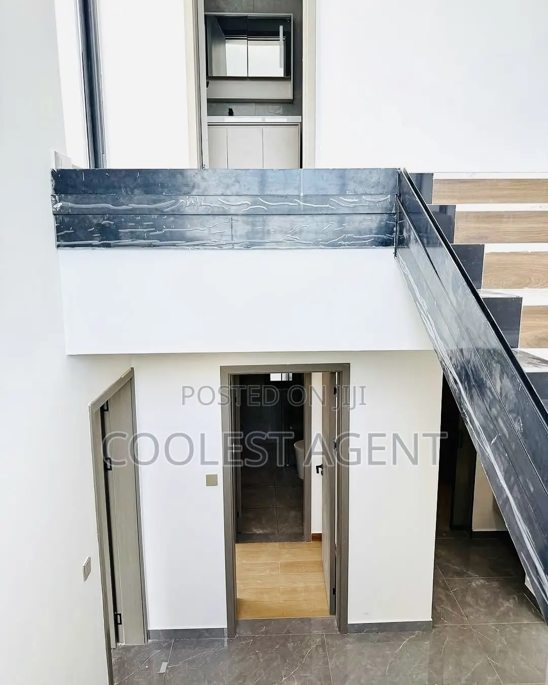 4bdrm Penthouse in Coolest Estate, Masaki for rent