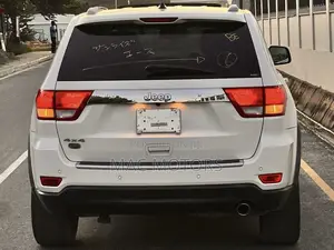 Jeep Cherokee 2012 White