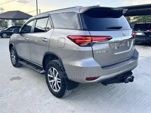 Toyota Fortuner 2.8 D AWD 2018 Gray