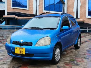 Toyota Vitz 2002 Blue