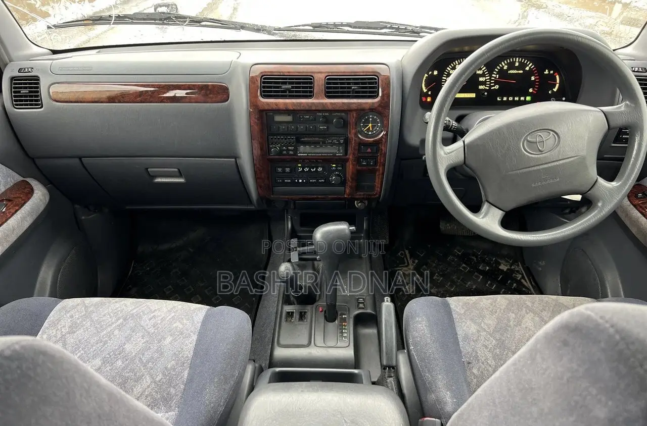 Toyota Land Cruiser Prado 2.7 16V 3dr 2000 Silver