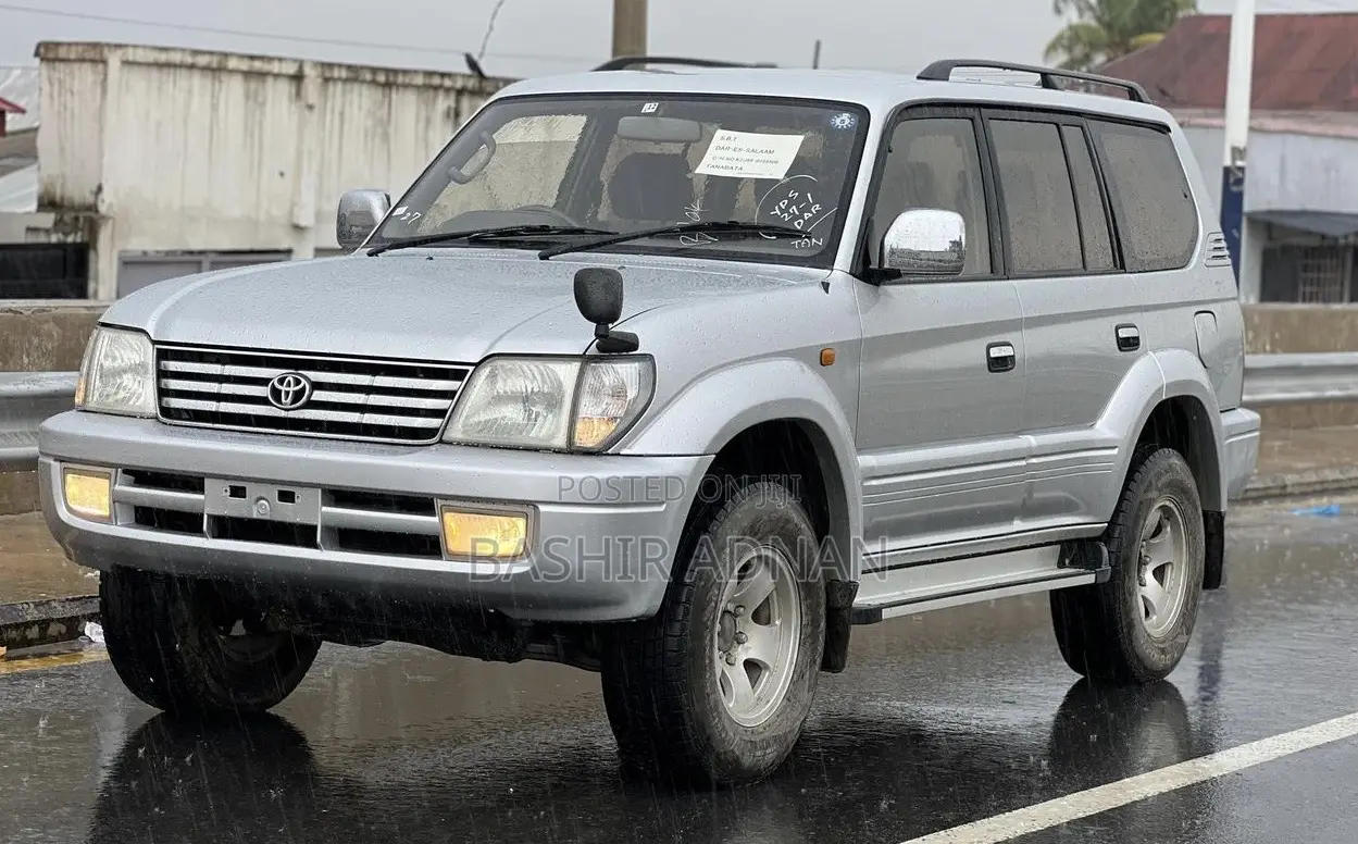Toyota Land Cruiser Prado 2.7 16V 3dr 2000 Silver