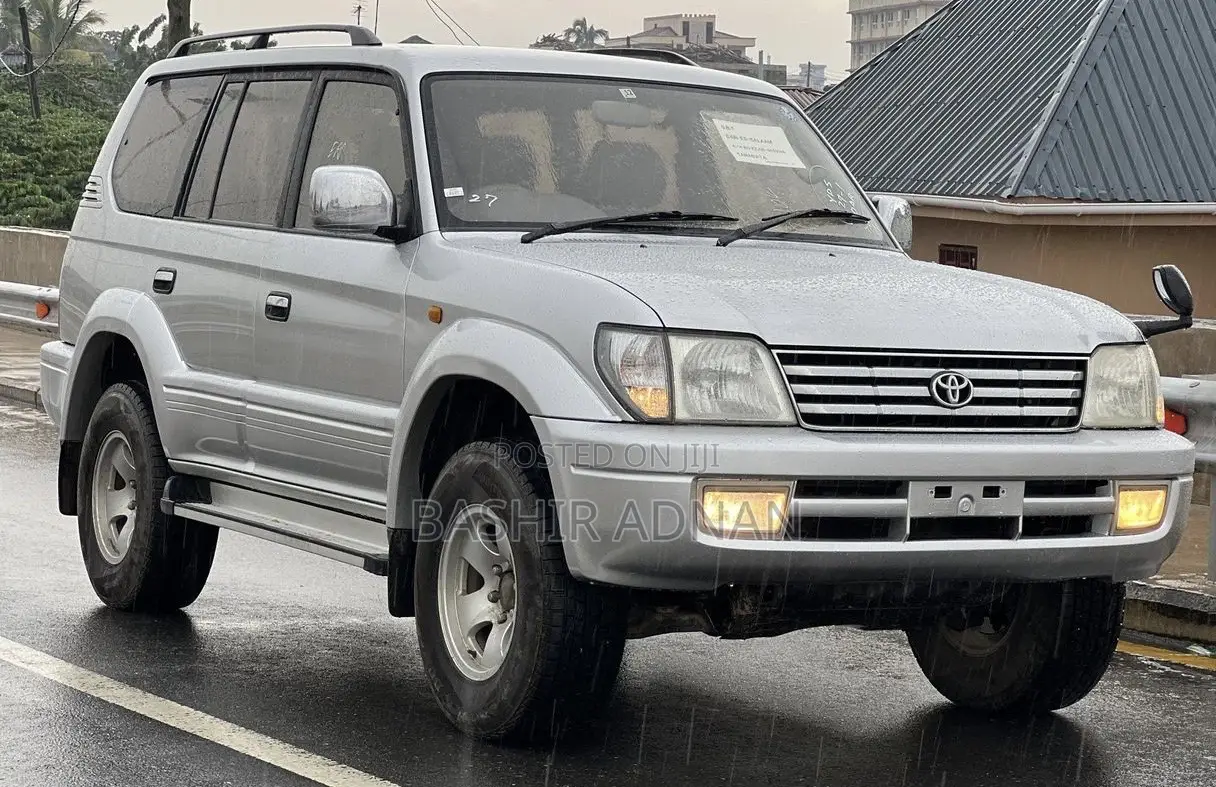 Toyota Land Cruiser Prado 2.7 16V 3dr 2000 Silver