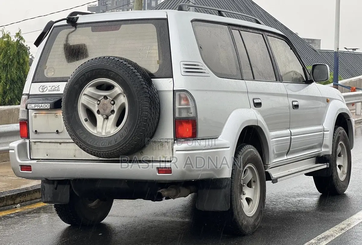 Toyota Land Cruiser Prado 2.7 16V 3dr 2000 Silver