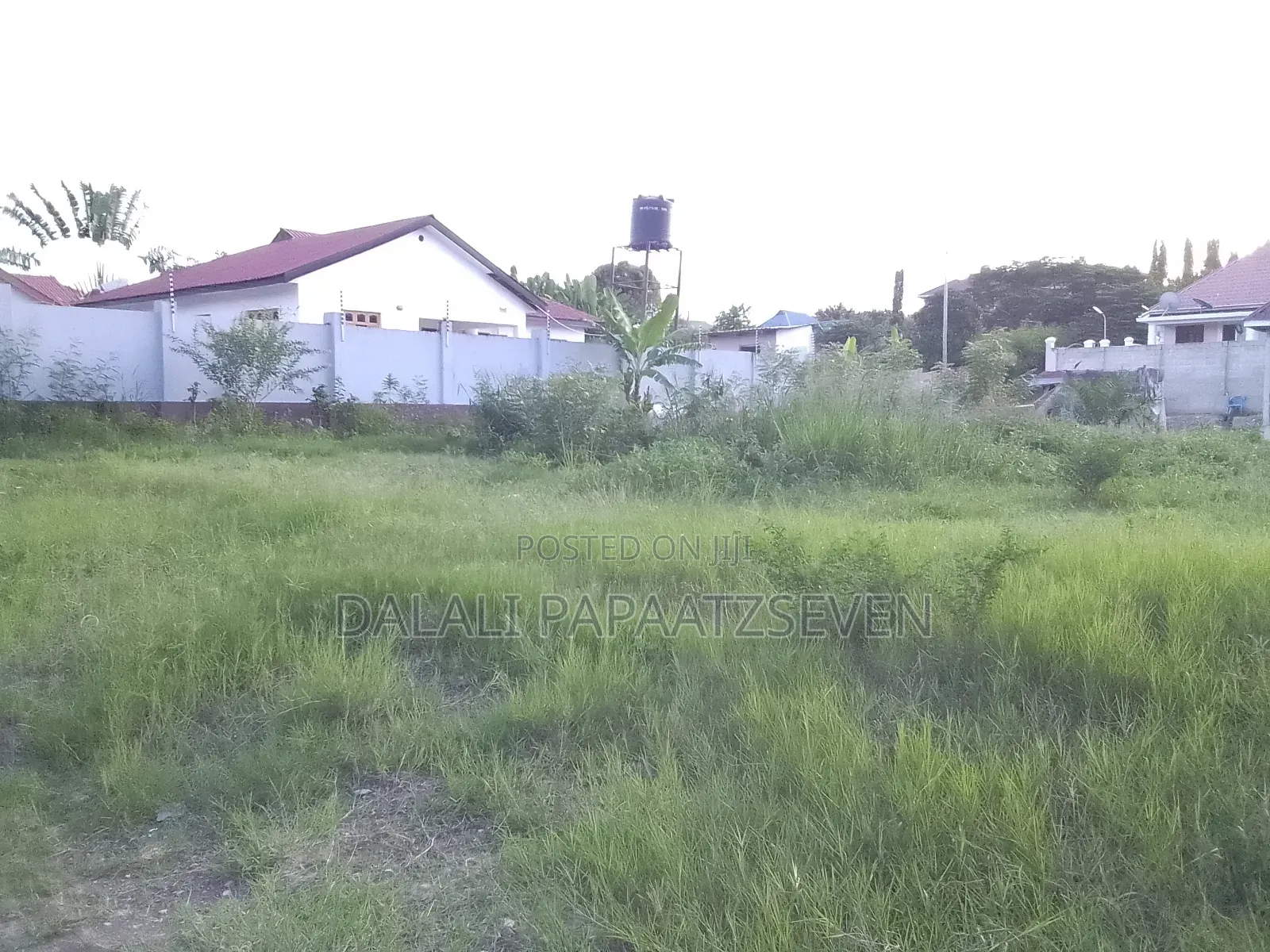 Eneo Lenye Ukubwa Wa SQMT 600 Linauzwa Lipo Mbezi Beach
