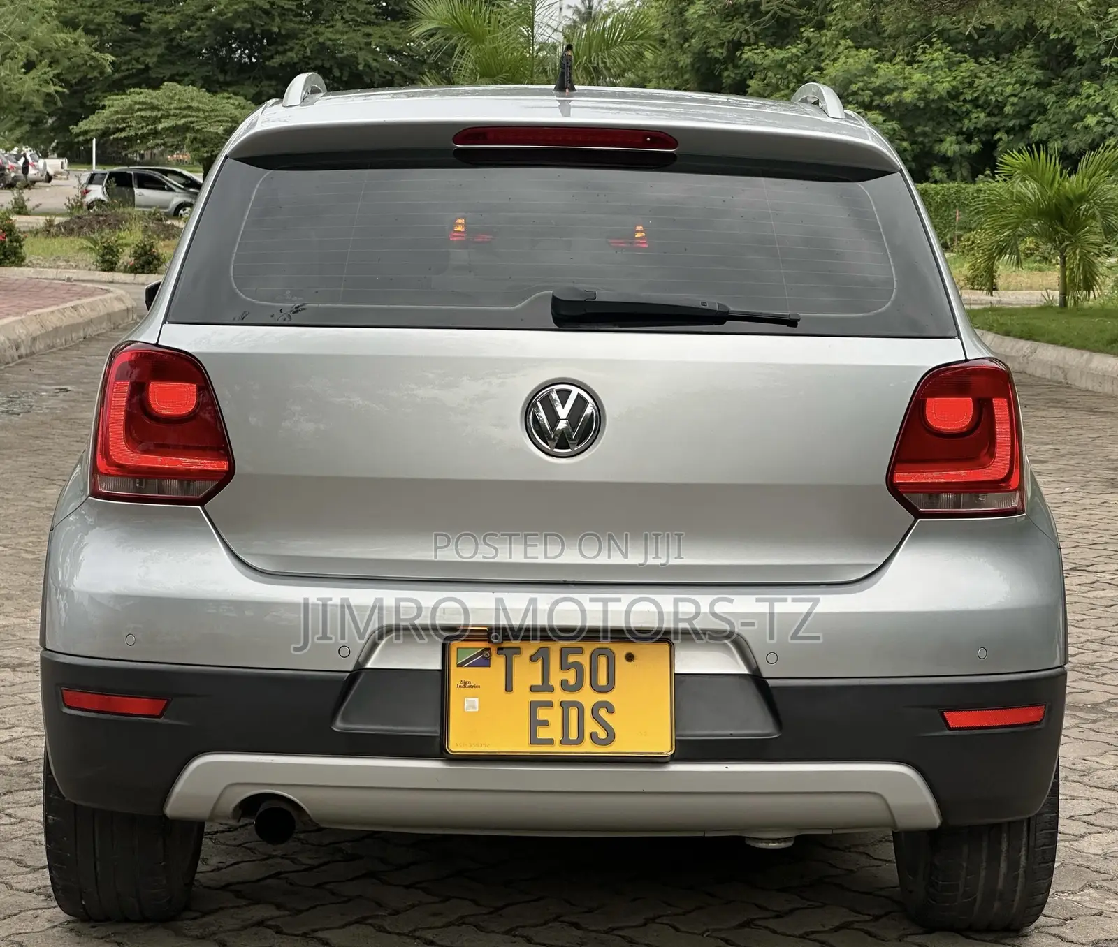 Volkswagen Polo 2011 Silver