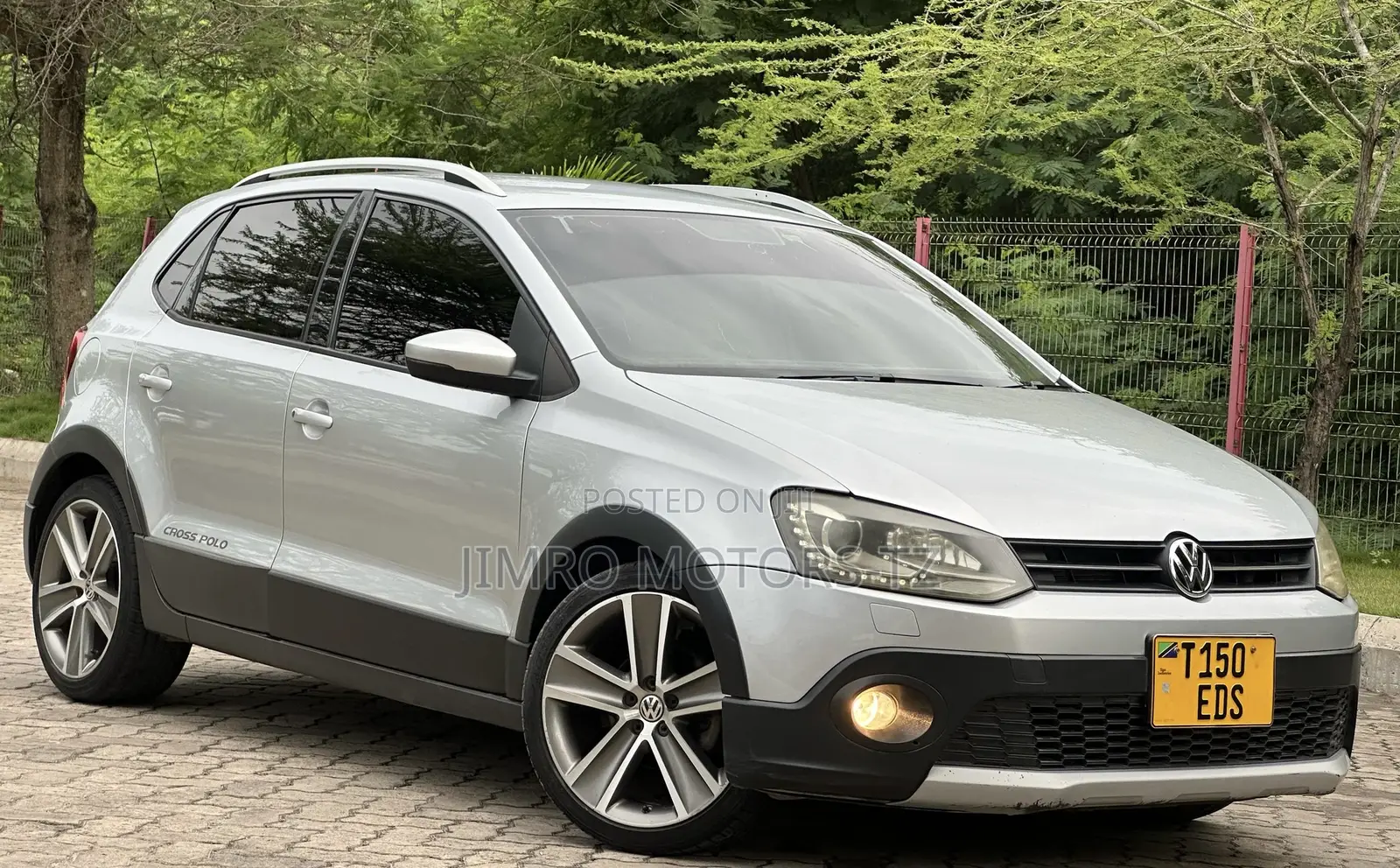Volkswagen Polo 2011 Silver
