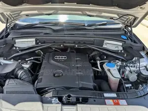 Audi Q5 2.0 TDi Quattro 2009 Silver