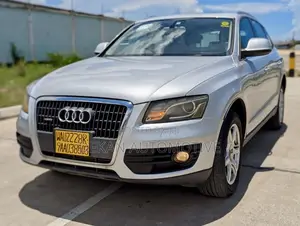 Audi Q5 2.0 TDi Quattro 2009 Silver