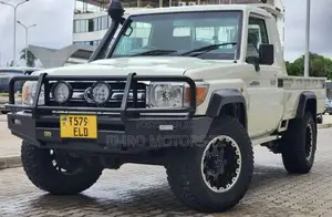 Toyota Land Cruiser 2008 White