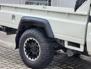 Toyota Land Cruiser 2008 White