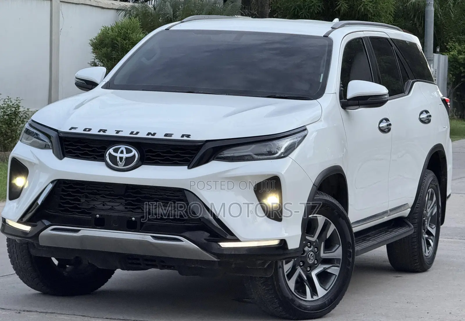 Toyota Fortuner 2023 White