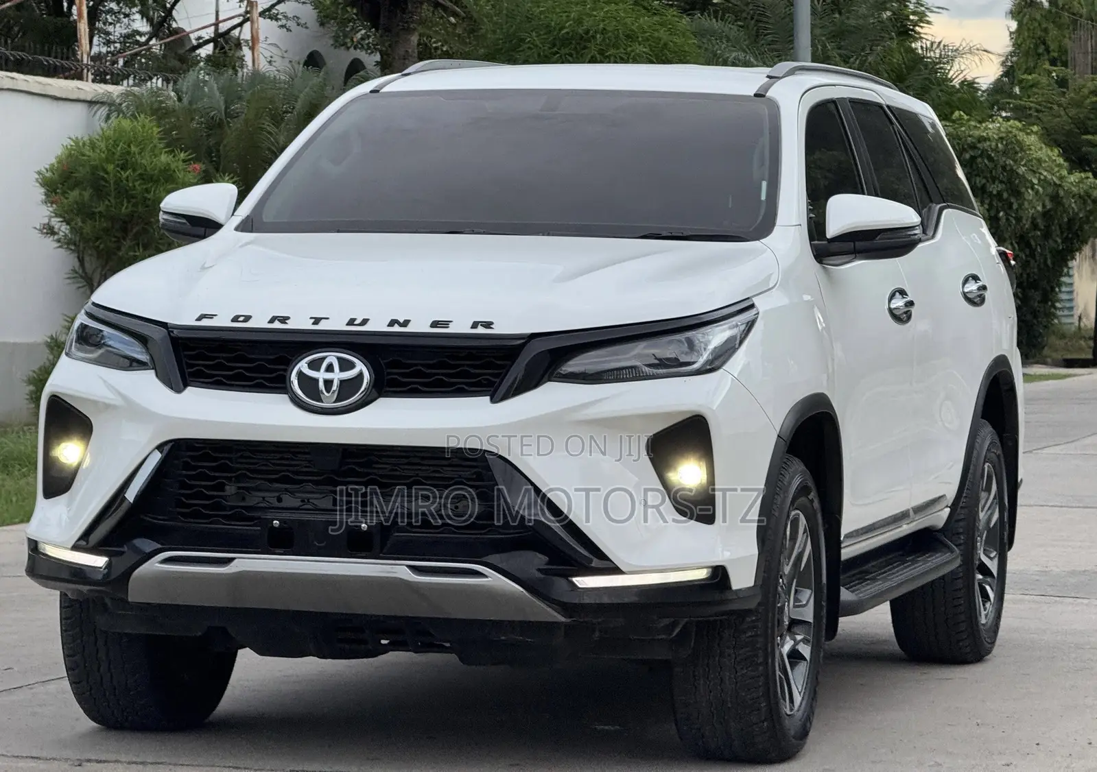 Toyota Fortuner 2023 White
